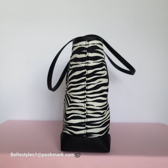 MICHAEL KORS Eva Small Nylon Tote with Animal Print- Black Multi 🎈$98. - Picture 8 of 16